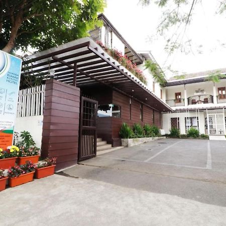 למבאנג Jayagiri Guesthouse By Belgareti מראה חיצוני תמונה