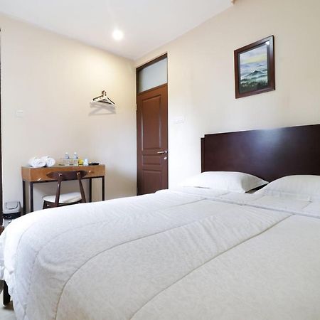 למבאנג Jayagiri Guesthouse By Belgareti מראה חיצוני תמונה