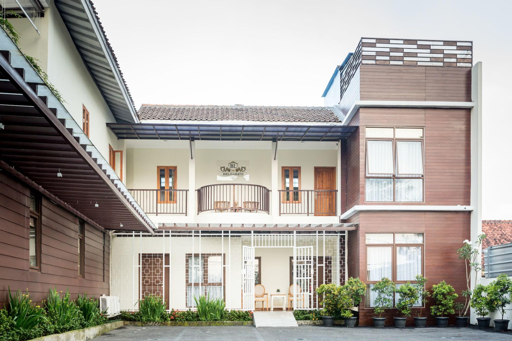 למבאנג Jayagiri Guesthouse By Belgareti מראה חיצוני תמונה