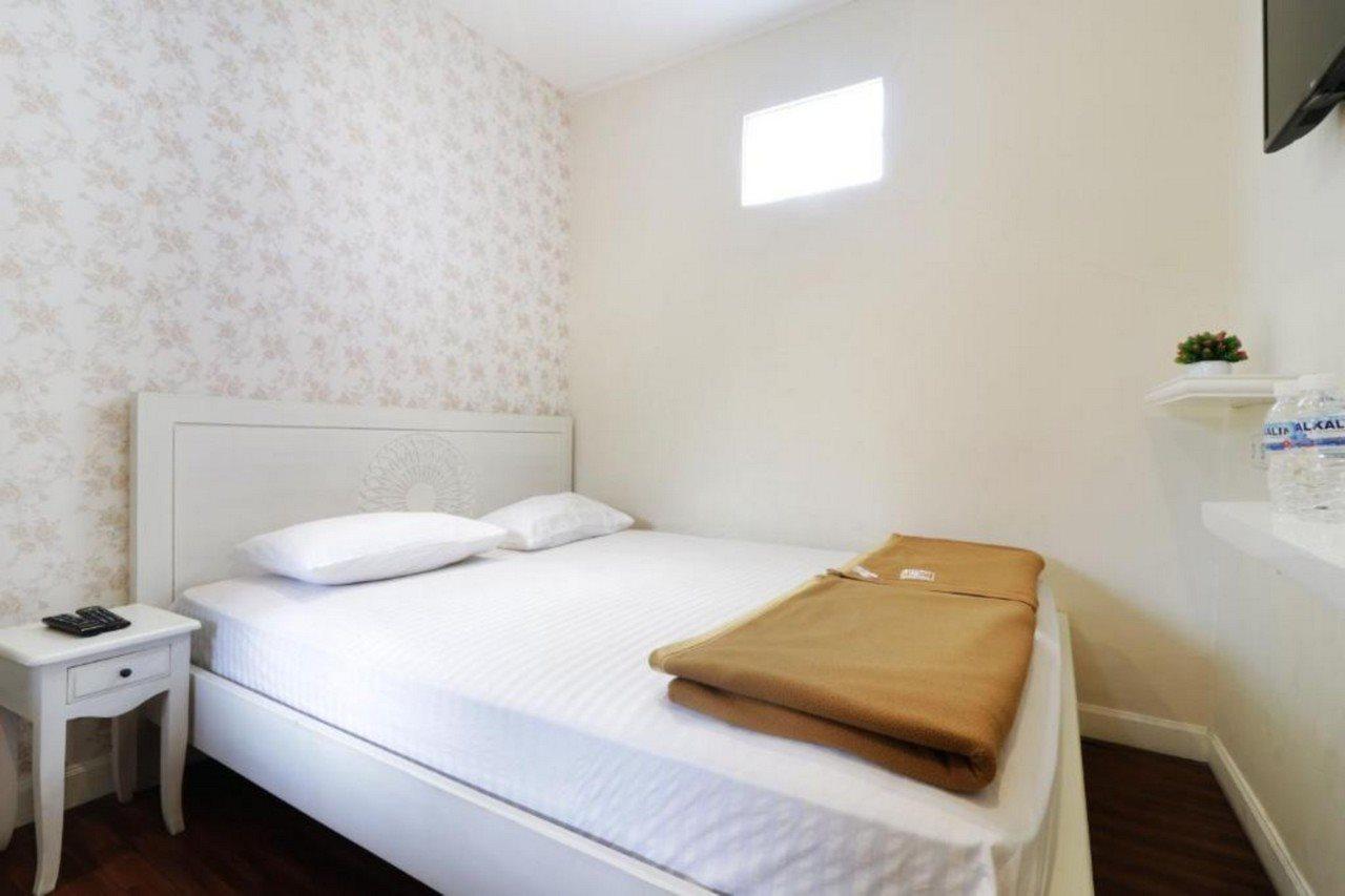 למבאנג Jayagiri Guesthouse By Belgareti מראה חיצוני תמונה