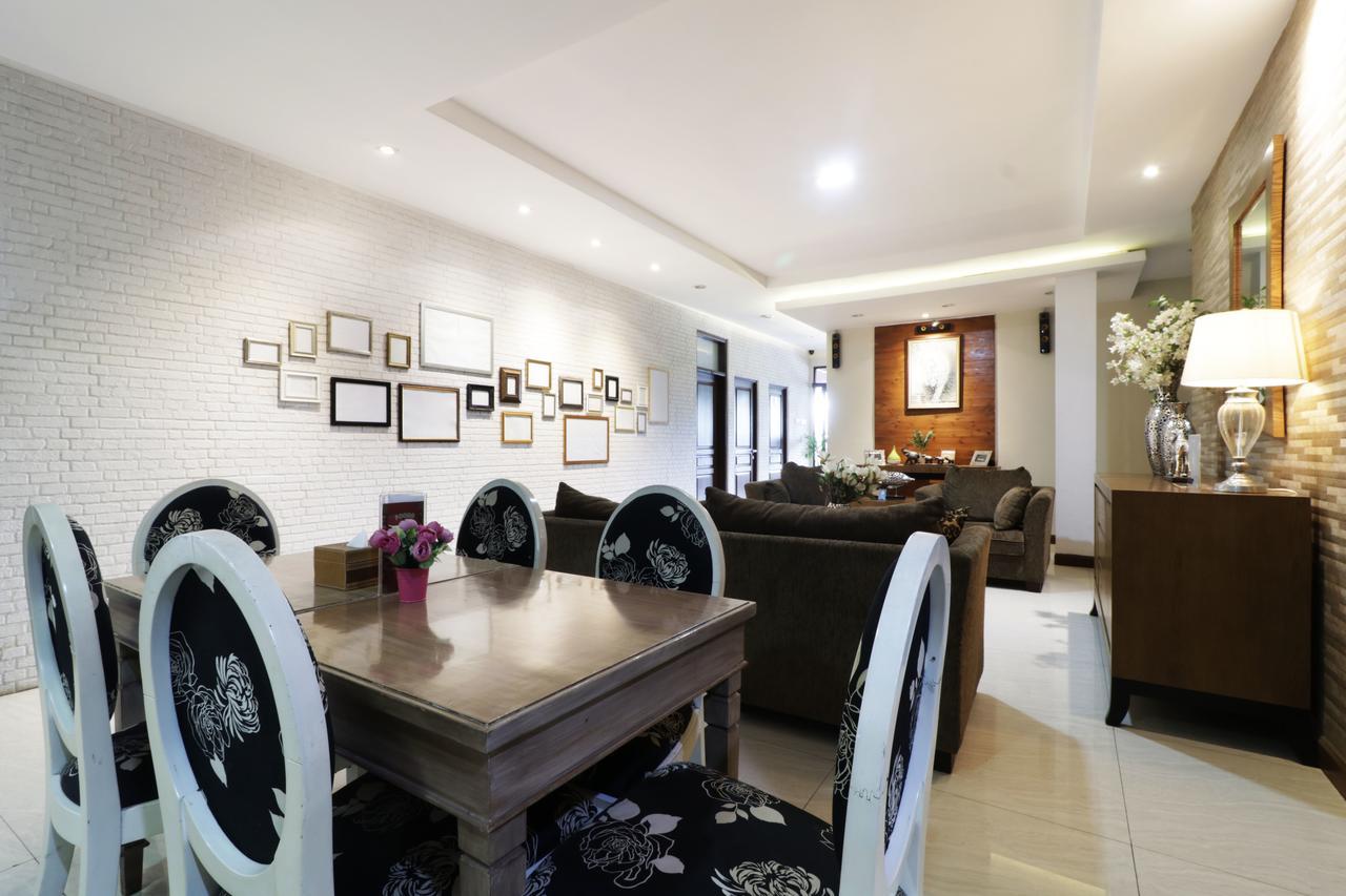 למבאנג Jayagiri Guesthouse By Belgareti מראה חיצוני תמונה