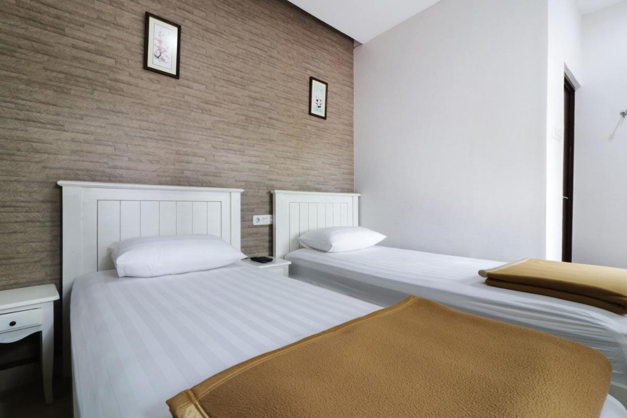 למבאנג Jayagiri Guesthouse By Belgareti מראה חיצוני תמונה