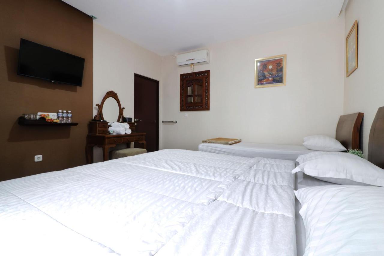 למבאנג Jayagiri Guesthouse By Belgareti מראה חיצוני תמונה