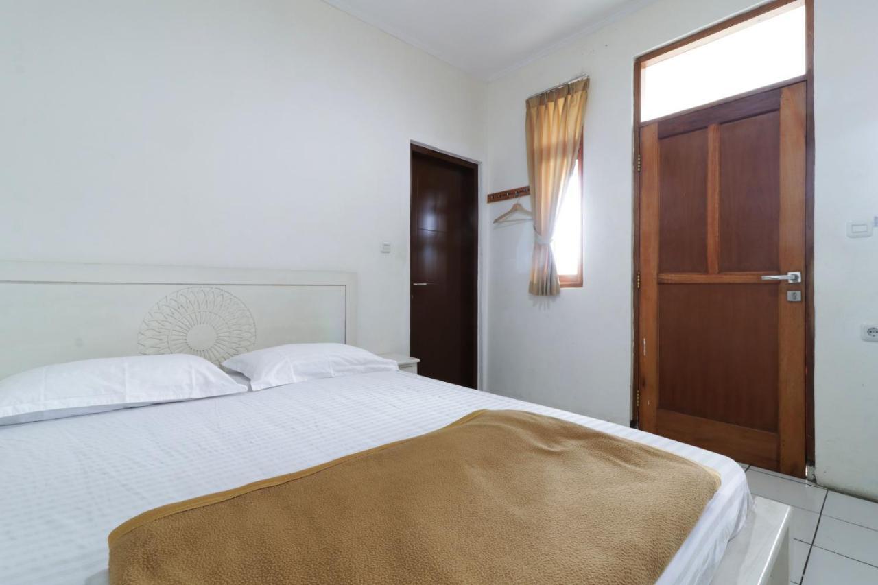 למבאנג Jayagiri Guesthouse By Belgareti מראה חיצוני תמונה