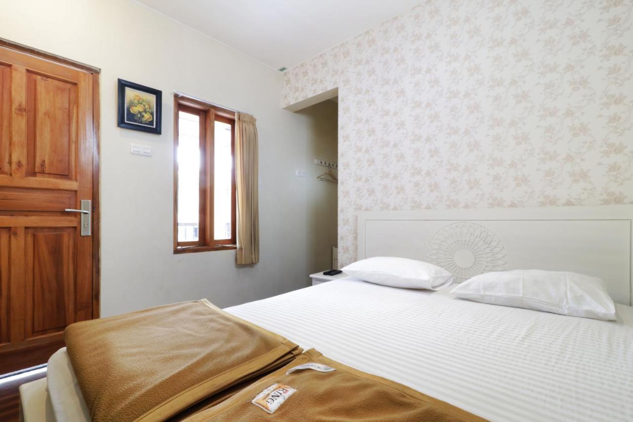 למבאנג Jayagiri Guesthouse By Belgareti מראה חיצוני תמונה