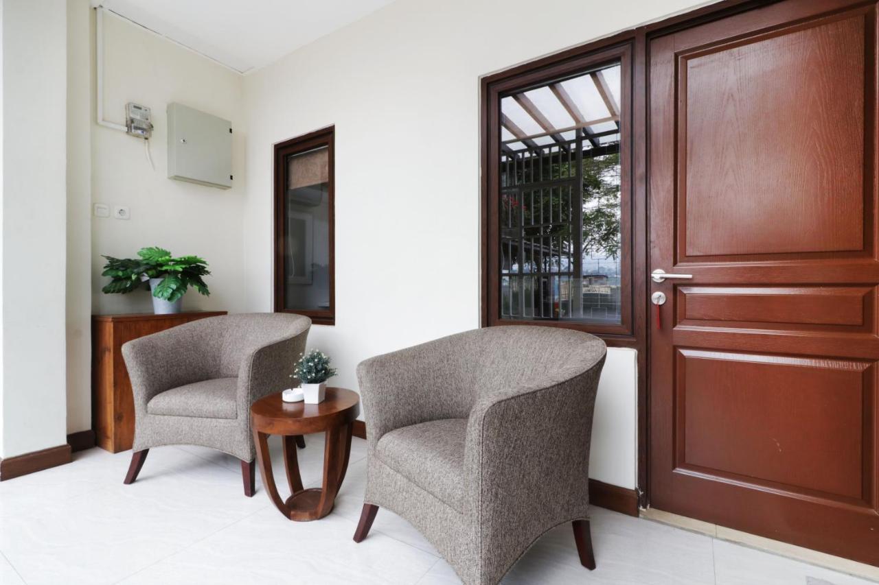 למבאנג Jayagiri Guesthouse By Belgareti מראה חיצוני תמונה